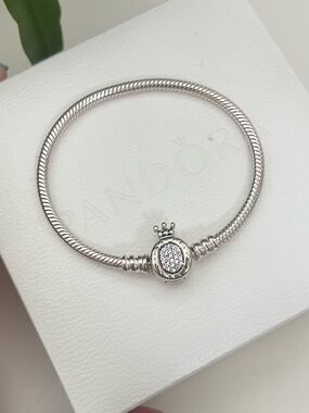 NEW Pandora Moments CZ Crown Charm Bracelet  👑 925